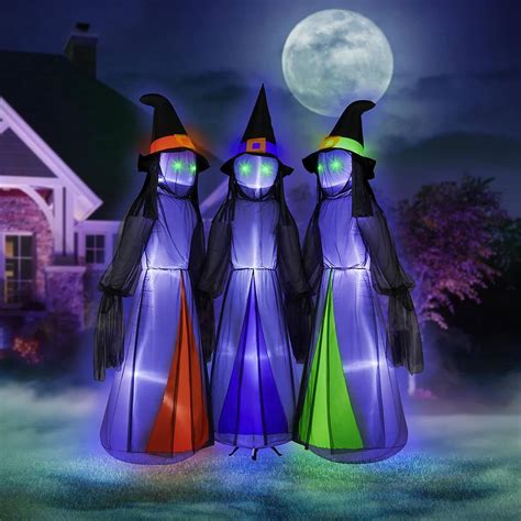 Get the Perfect Angle: Photographing Your 12-Foot Halloween Witch Prop